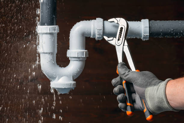 Professional Gas Line Repair technician working in Monroeville, NJ